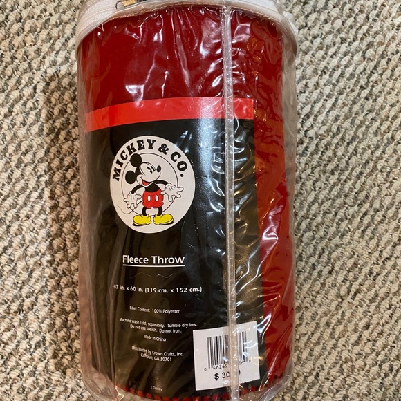 Throw blanket
